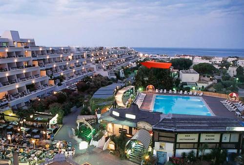 Hồ bơi trong/gần CapSexy Port Nature BDSM Naturist Village