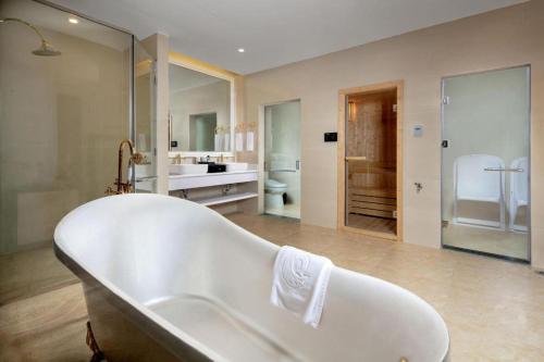Koupelna v ubytování Phoenix Resort Bac Ninh