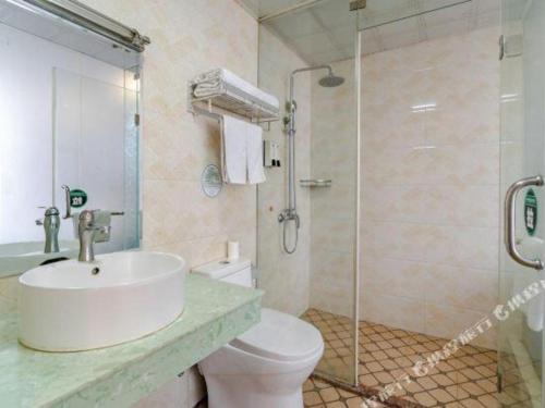Koupelna v ubytování GreenTree Inn Chuzhou City Quanjiao County High-Speed Italy Trade City Business Hotel