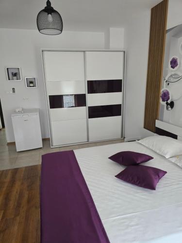 Postel nebo postele na pokoji v ubytování Stephanovy Guest House