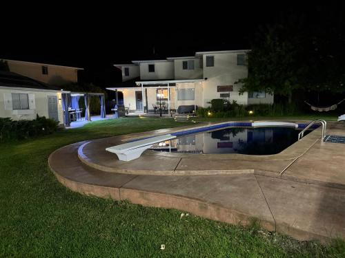 Afbeelding uit fotogalerij van Park side Basement 2 bedroom suite in Kelowna