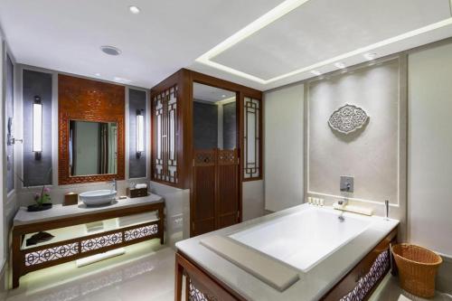 Un baño de Langfang Ovation Hotel