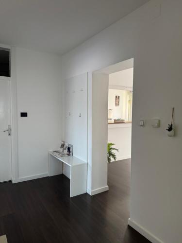 Televízia a/alebo spoločenská miestnosť v ubytovaní Apartment T&M Zagreb Airport