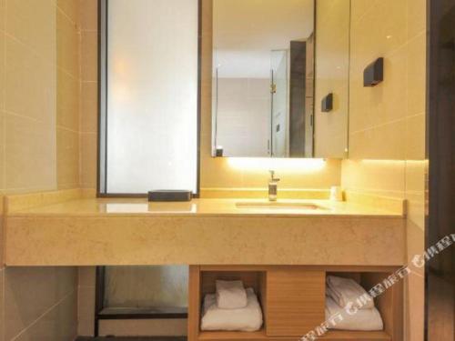 Koupelna v ubytování City Comfort lnn Dayi High-speed Railway Station