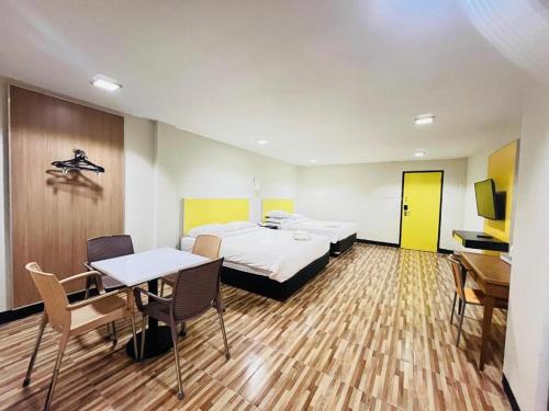 Кровать или кровати в номере Bintang Hotel Balikpapan