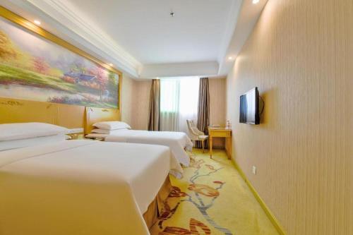 TV o dispositivi per l'intrattenimento presso Vienna 3 Best Hotel Shenzhen Bantian Guangya Park Metro Station
