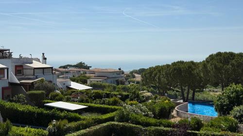 N302 - Numana, trilocale con terrazza in residence con piscina