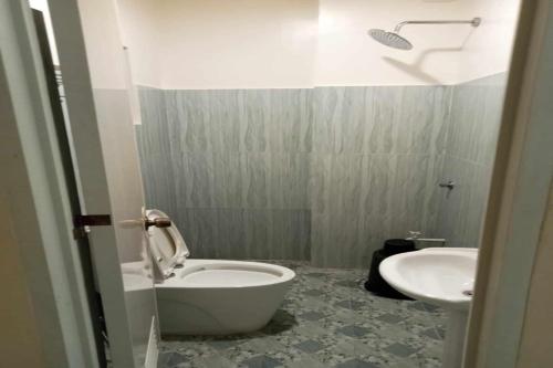 Phòng tắm tại Galucksea Beach Resort