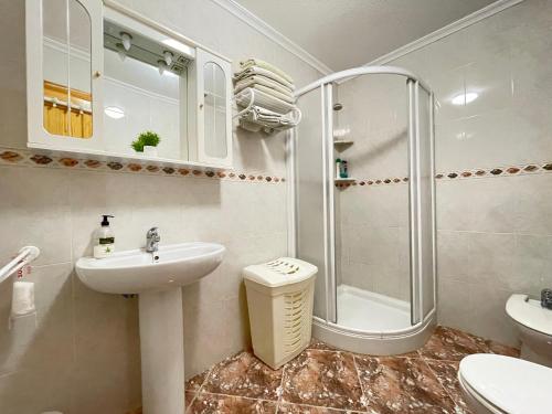 Superior 2 mins to Playa del Cura, 3 Bedrooms, 2 Baths, big terrace