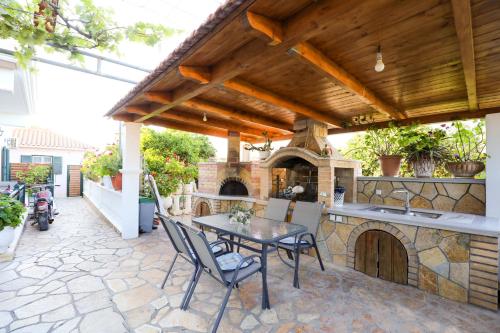 Aggelo's House