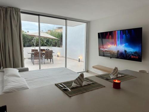 Marbella Hideaway BBQ, POOL & Best walking distance Beaches photo 11