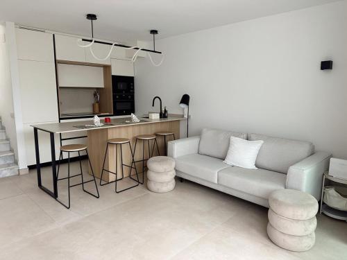 Marbella Hideaway BBQ, POOL & Best walking distance Beaches photo 17