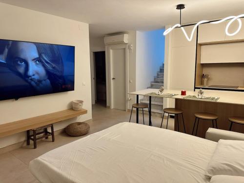 Marbella Hideaway BBQ, POOL & Best walking distance Beaches photo 7