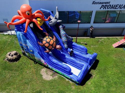 Děti v ubytování Complex Modern All Inclusive Mamaia