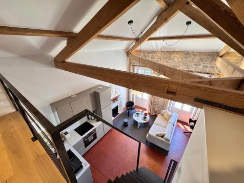 Modern apartment near beaches & restaurants