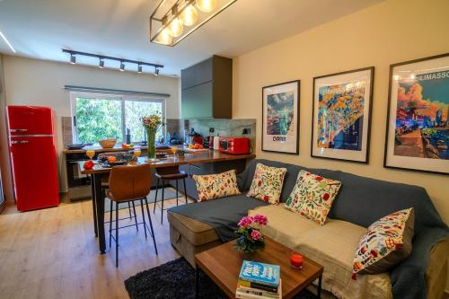 1 BDR New Boutique & Prime Location