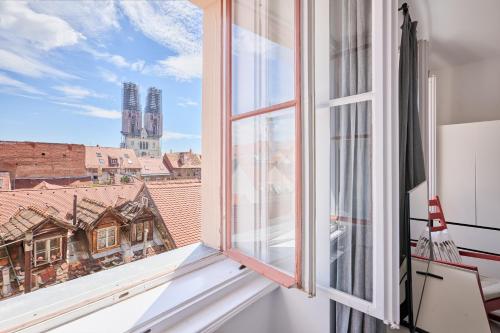 Cathedral View Apartment by Irundo
