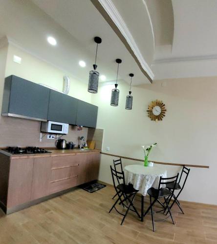 Fotografie z fotogalerie ubytování YARINA Apartment Kobuleti v destinaci Kobuleti