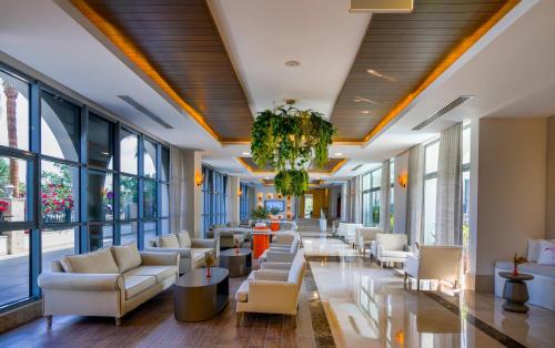 Χώρος καθιστικού στο Side Aluna Hotel