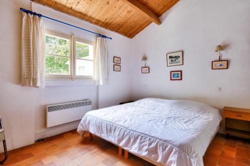 Postel nebo postele na pokoji v ubytování Maison pour 6 adultes 4 enfants à 100m de la plage