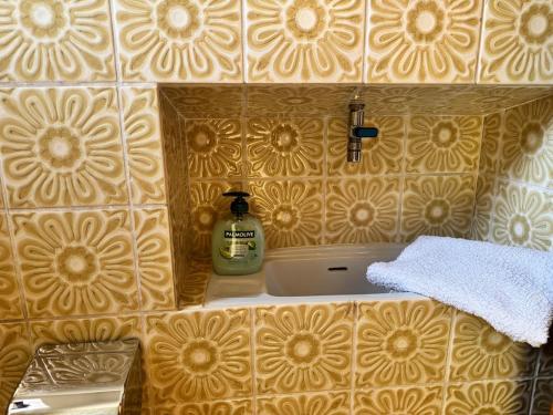 Ванная комната в House of Constance