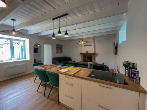 Nhà bếp/bếp nhỏ tại Le Goêllo