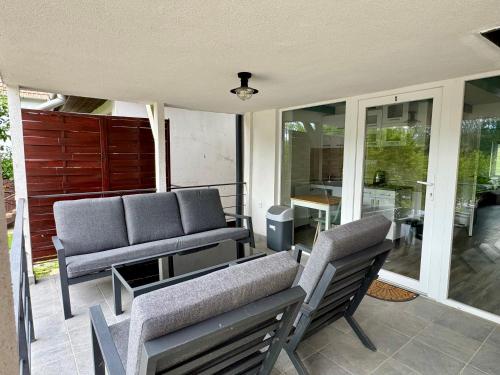 Ruang duduk di Ördögfoki Apartmanok