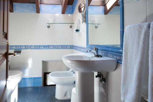 Ένα μπάνιο στο Hotel Rural Sucuevas