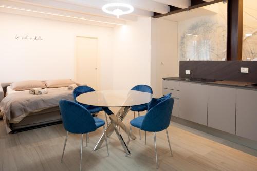 เตียงในห้องที่ Apartment-Boutique Gioia