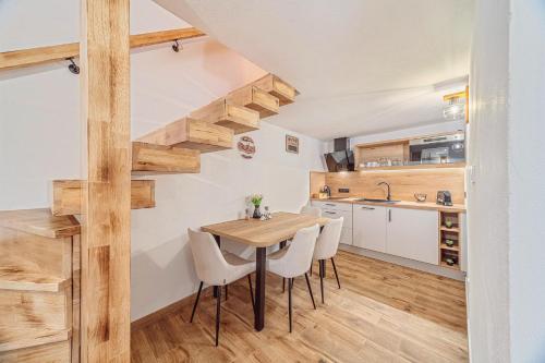 Kuchyň nebo kuchyňský kout v ubytování Apartmány Lenkoska