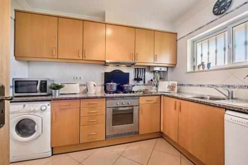 Apartment 1A Gale Garden by Algarve Villa Holidays