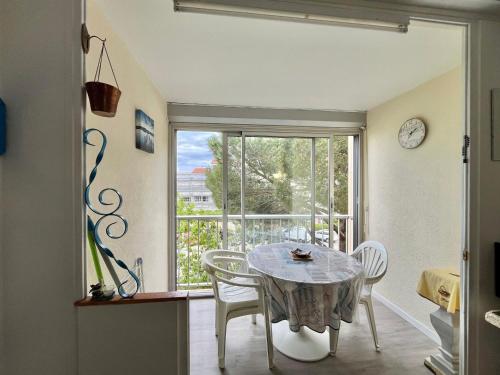 Appart P2 3 pers avec Garage & Piscine - FR-1-716-88