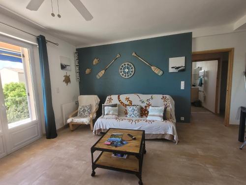 Saint-Aygulf "Frejus",appartement à 50 m de la mer, avec parking privé