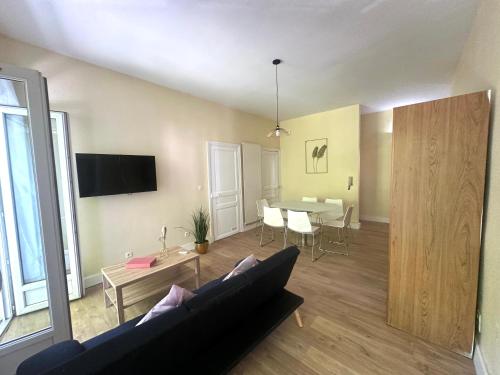 Centre ville, grand T3 avec balcon