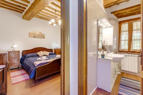 Katil atau katil-katil dalam bilik di Borgo Panicale with Shared Pool and Garden