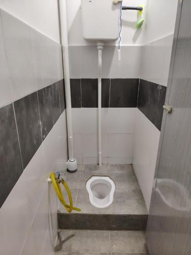 Ένα μπάνιο στο Unit 3 Islam Taqwa Homestay