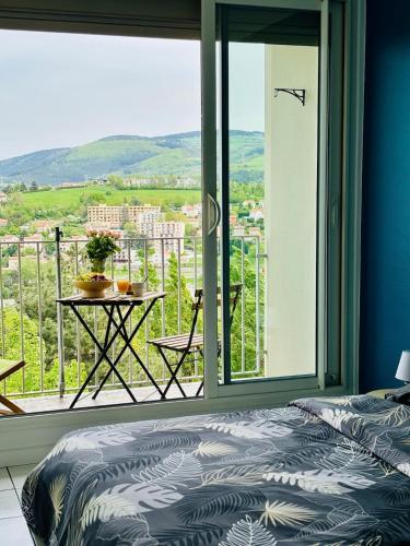 T3 lumineux, parking privé, calme, jolie vue