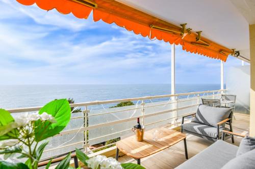 Appart belle vue mer et plage proche de Monaco