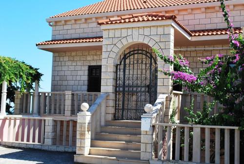 Gallery image of Villa Dubravka in Zavalatica
