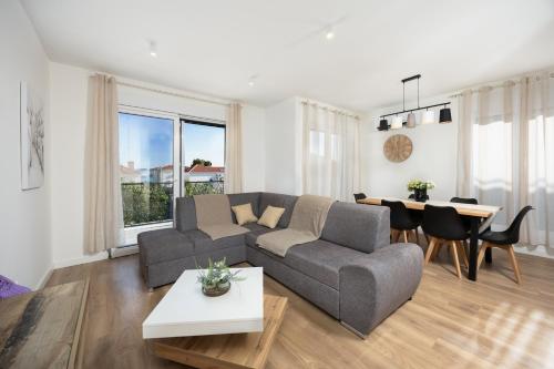 Apartment Happy Place