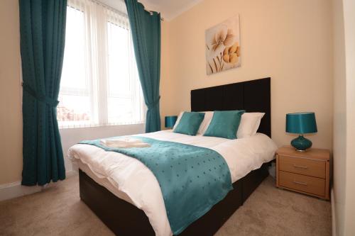 Gallery image of Townhead Apartments Gallery View in Paisley