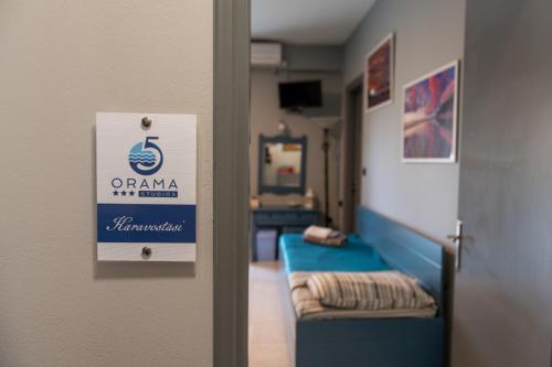 Ruang duduk di Orama Studios
