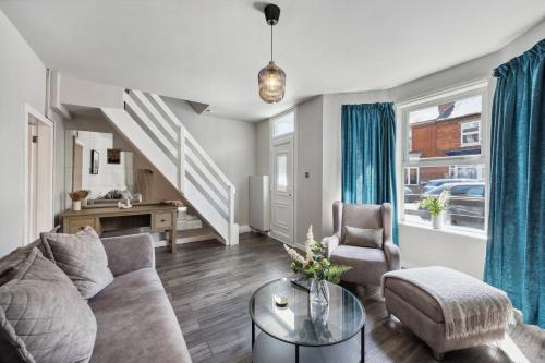 Posezení v ubytování St Catherines Haven by Noor Suites