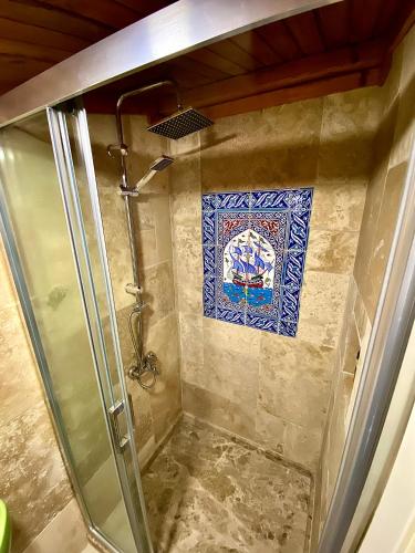 Bilik mandi di Ephesus Selcuk Castle View Suites
