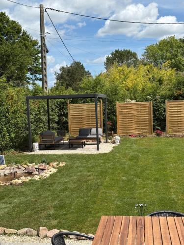 Κήπος έξω από το Nature & jacuzzi, 1 hr 45 min from Paris