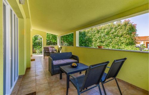Lovely Apartment In Medulin With Wifi