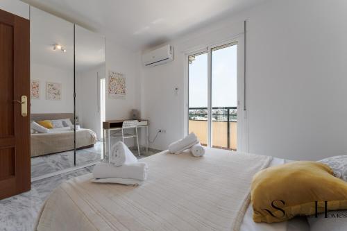 Terrace of Paradise, 3 Bed Duplex, Bbq, Views, Pool, Parking
