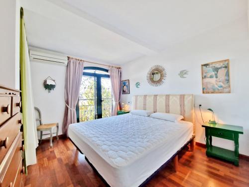 Excepcional Villa con vistas panarómacias al mar AV-81