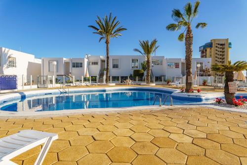 2BR Azahara Dream - Pool & Seaviews