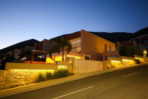 Luxurious Villa - 5 Bedroom at Green Coast